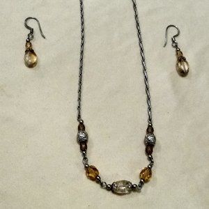 Silver-colored necklace & earrings set w/ amber-colored beads💛🤍